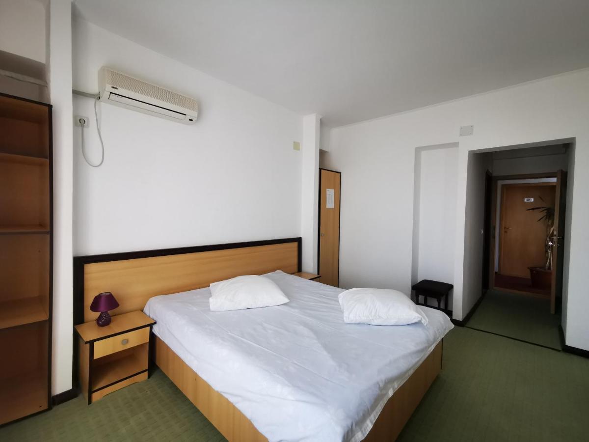 Hotel Unirea Focşani エクステリア 写真