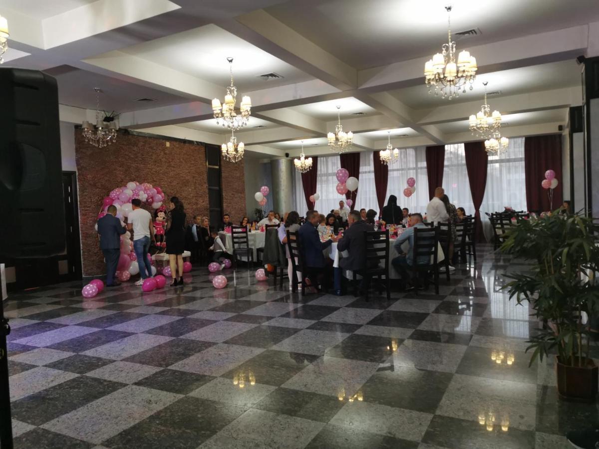 Hotel Unirea Focşani エクステリア 写真